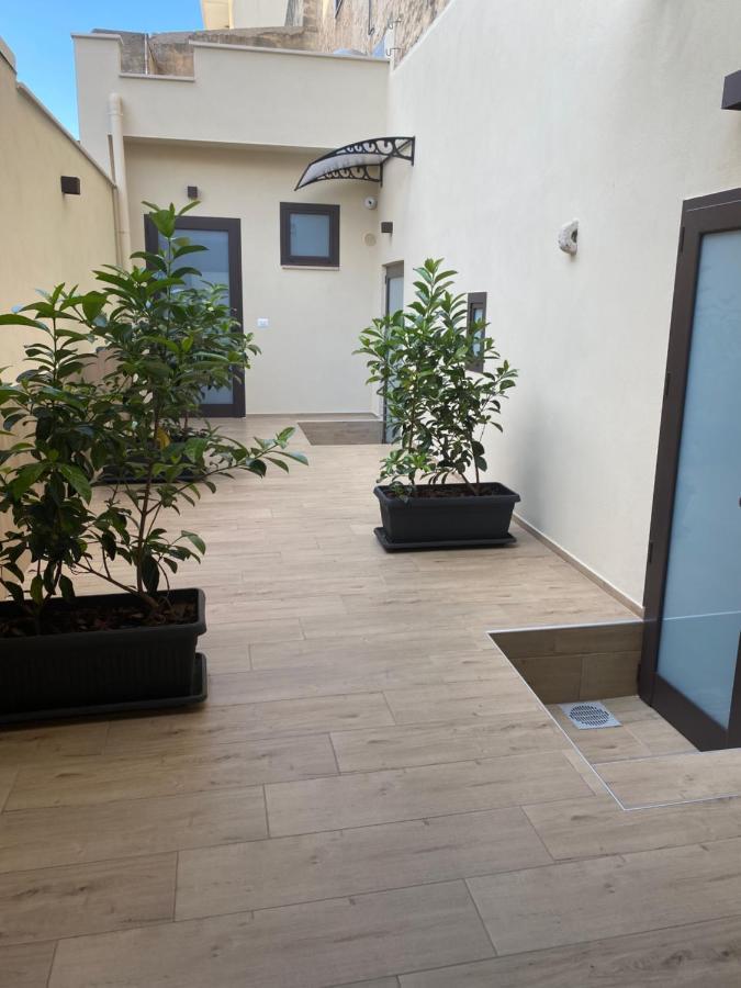Regina Bona Rooms Modugno Luaran gambar